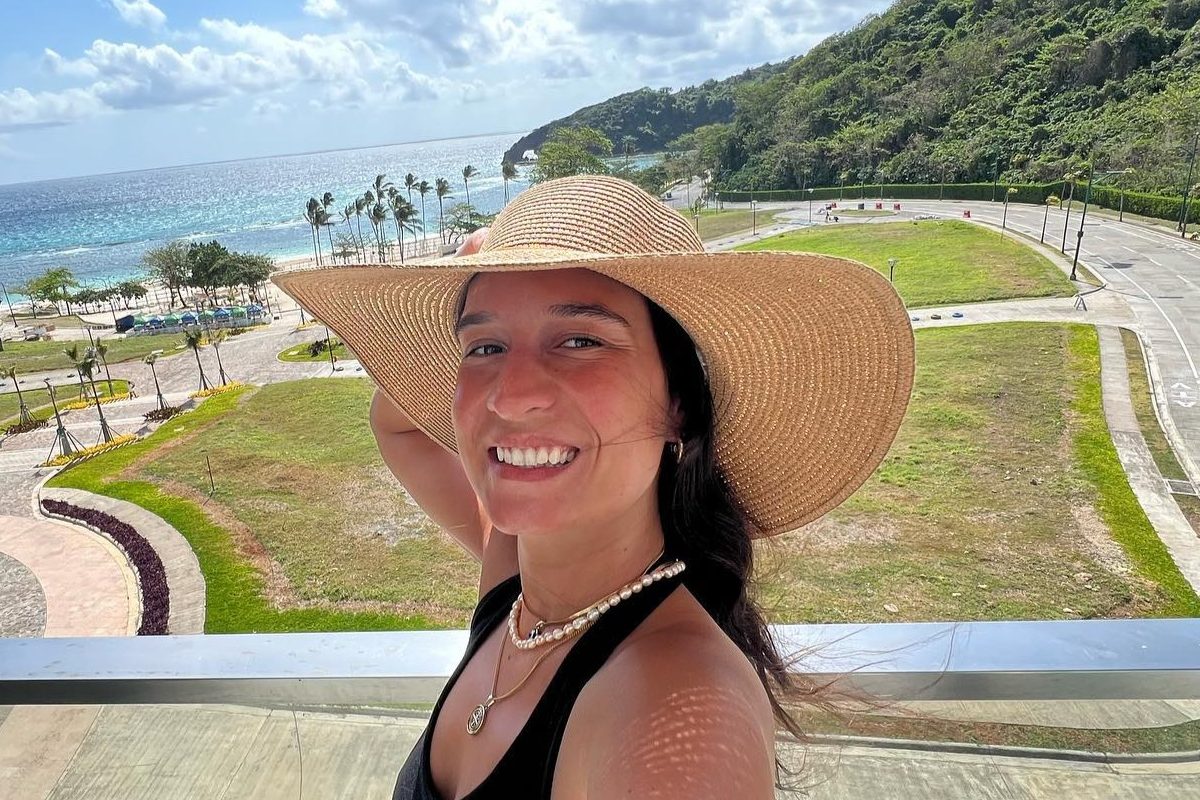 Influencer que passou mal após festa de Réveillon morre aos 28 anos