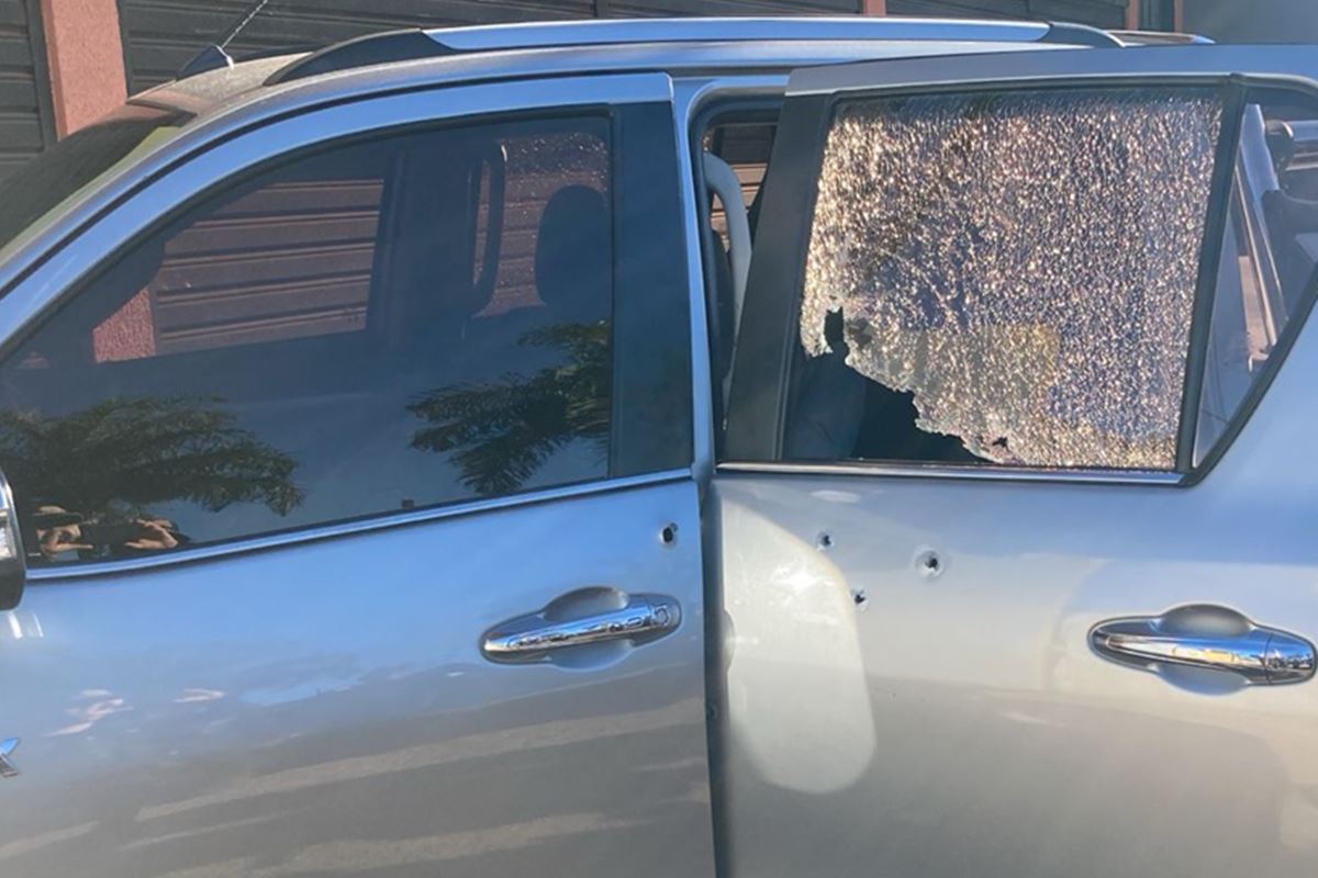 Amigo acabou baleado ao tentar impedir tiroteio que deixou dois mortos