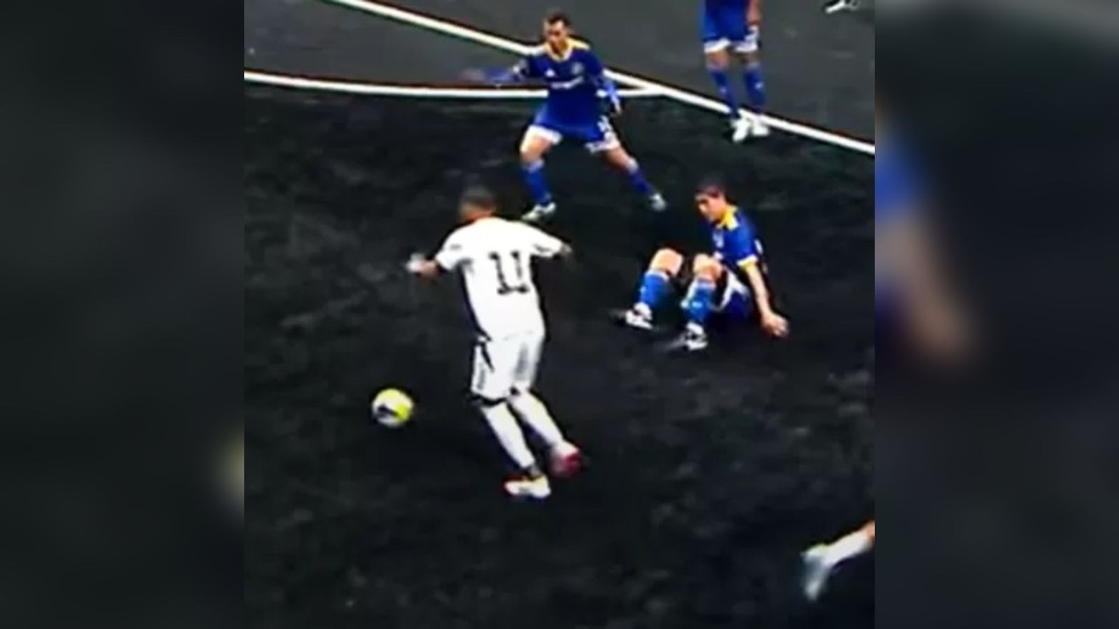 Vídeo: ex-jogador do Santos leva drible espetacular na Kings League