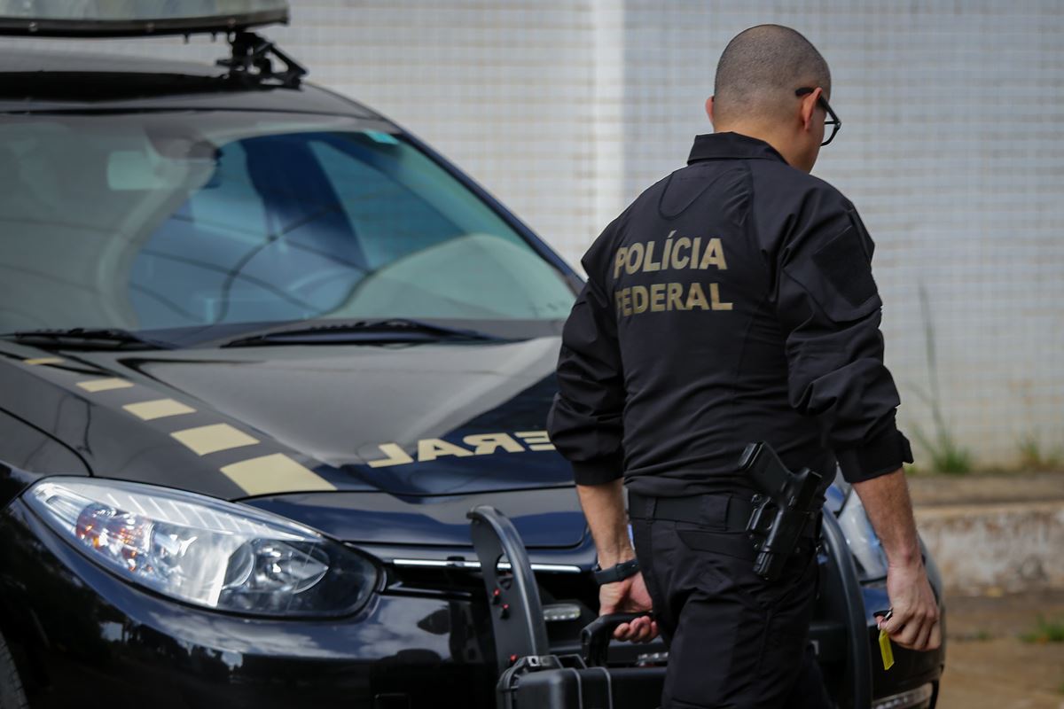 PF investiga fraude de R$ 7 milhões em precatórios e benefícios no DF