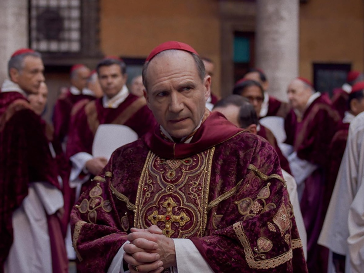 Conclave retorna aos cinemas após a morte do papa Francisco