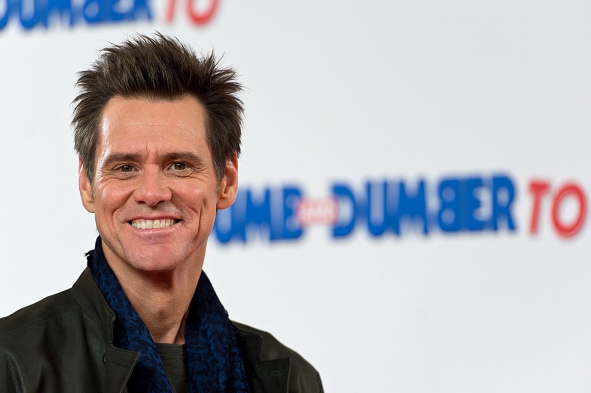 Saiba de onde vem fortuna bilionária do comediante Jim Carrey
