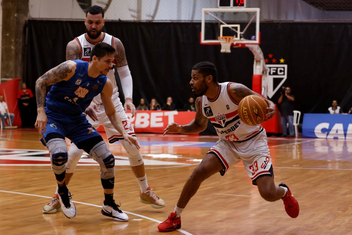 Brasília Basquete luta, mas perde primeiro jogo dos playoffs do NBB