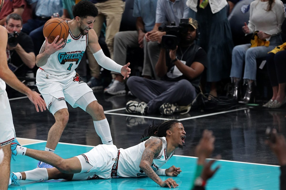 Confira lance em que Ja Morant sofre lesão e deixa partida da NBA
