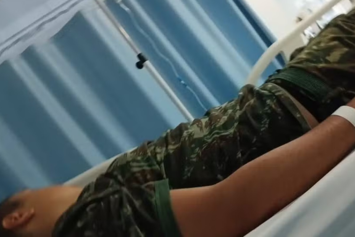 Soldado de 19 anos perdeu movimento das pernas após tortura em quartel