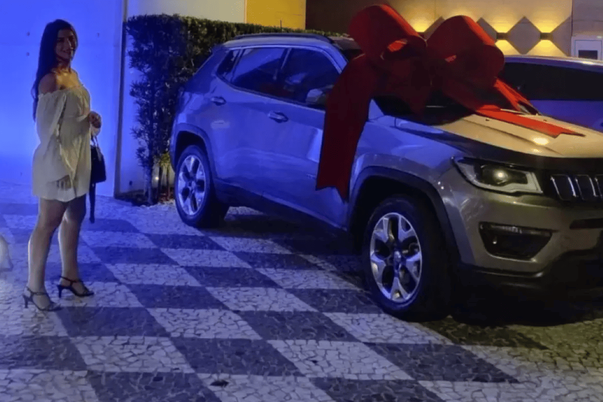 Mulher gastou R$ 10 mil em Jeep e teve que devolvê-lo após demissão