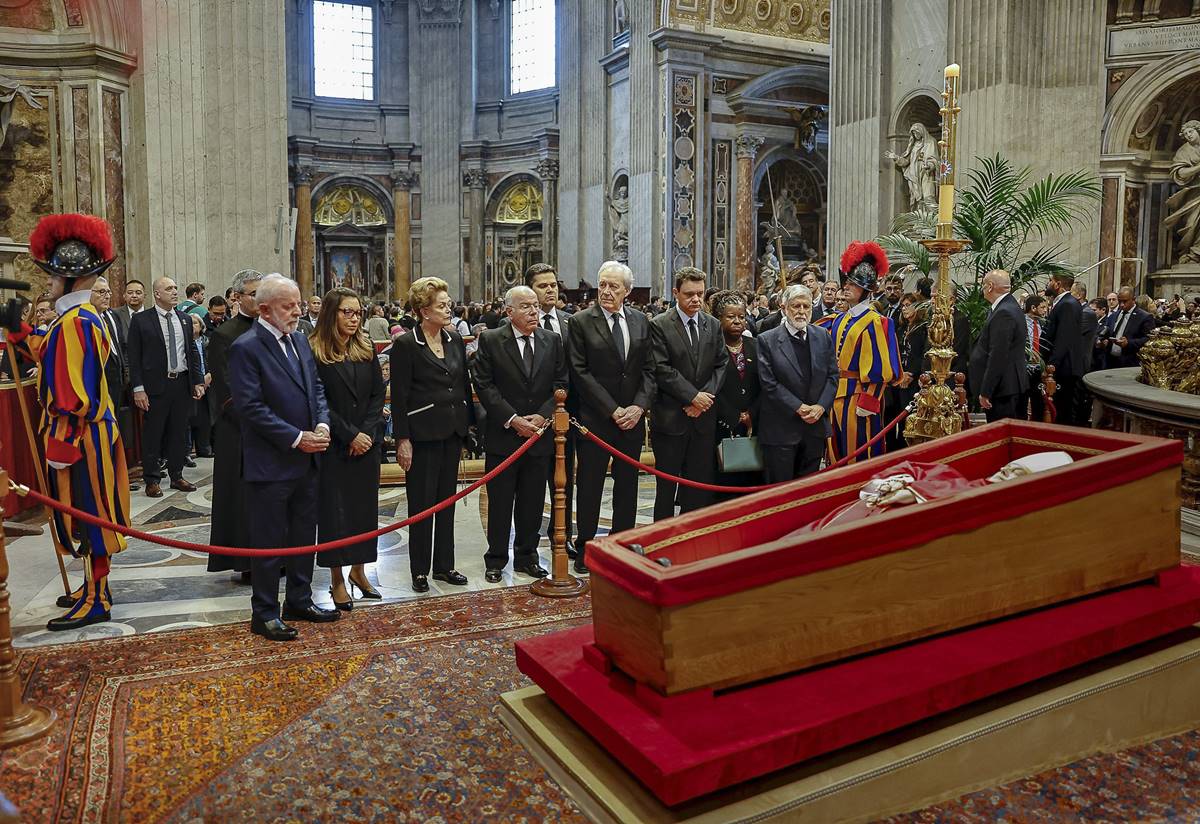 Lula participa do velório do papa Francisco: “Emoção e devoção”. Fotos