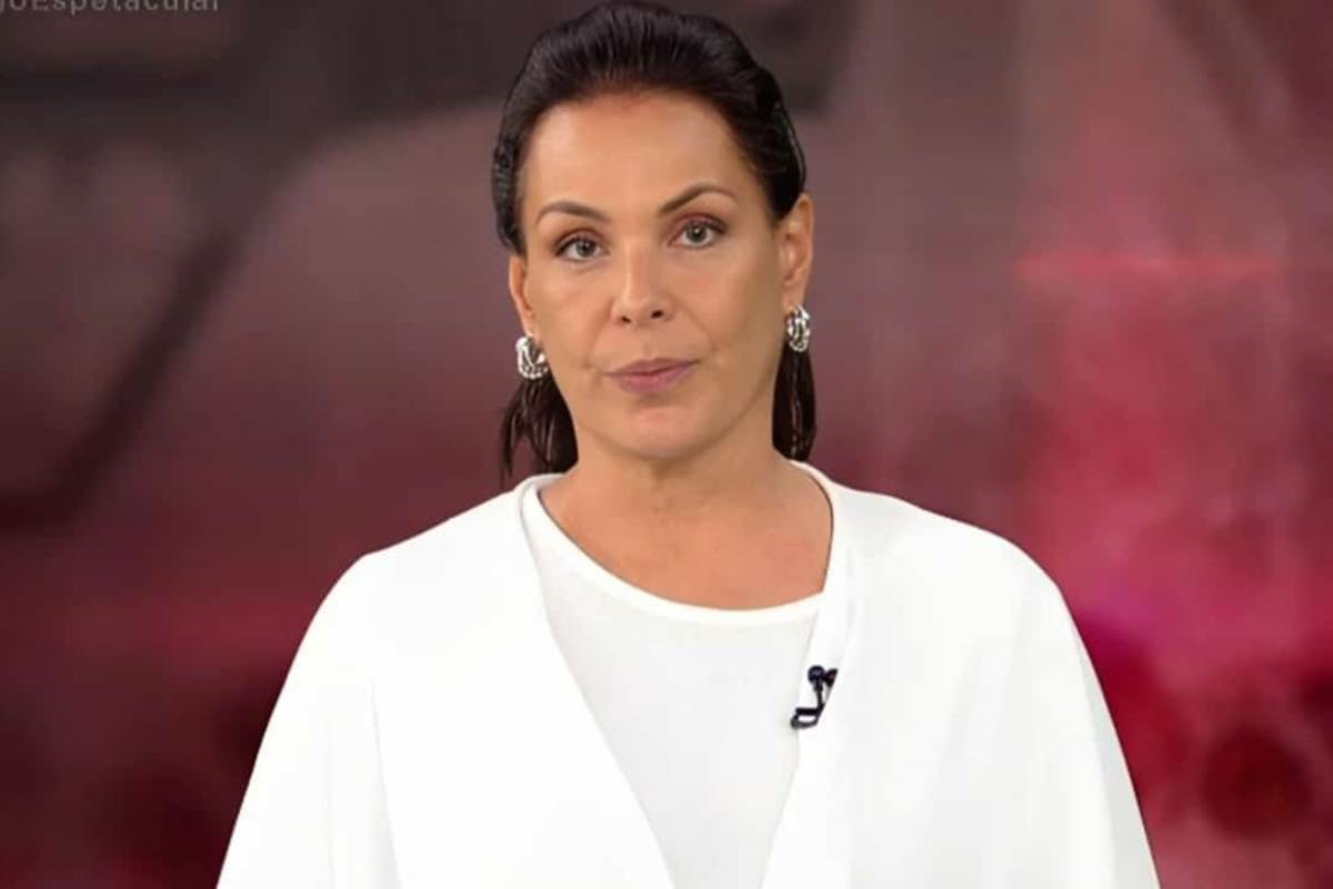 Carolina Ferraz tem aparência criticada e rebate comentários