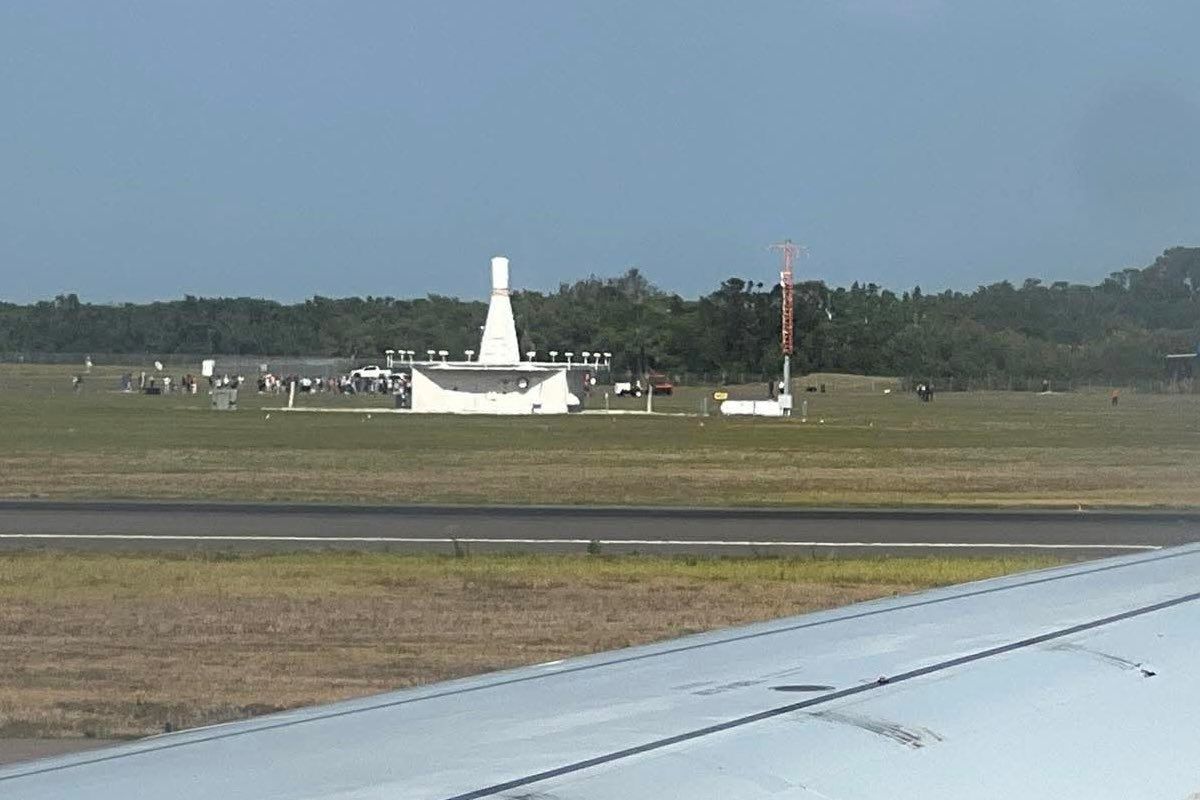 Aeroporto na Flórida (EUA) é fechado após ameaça de bomba em voo
