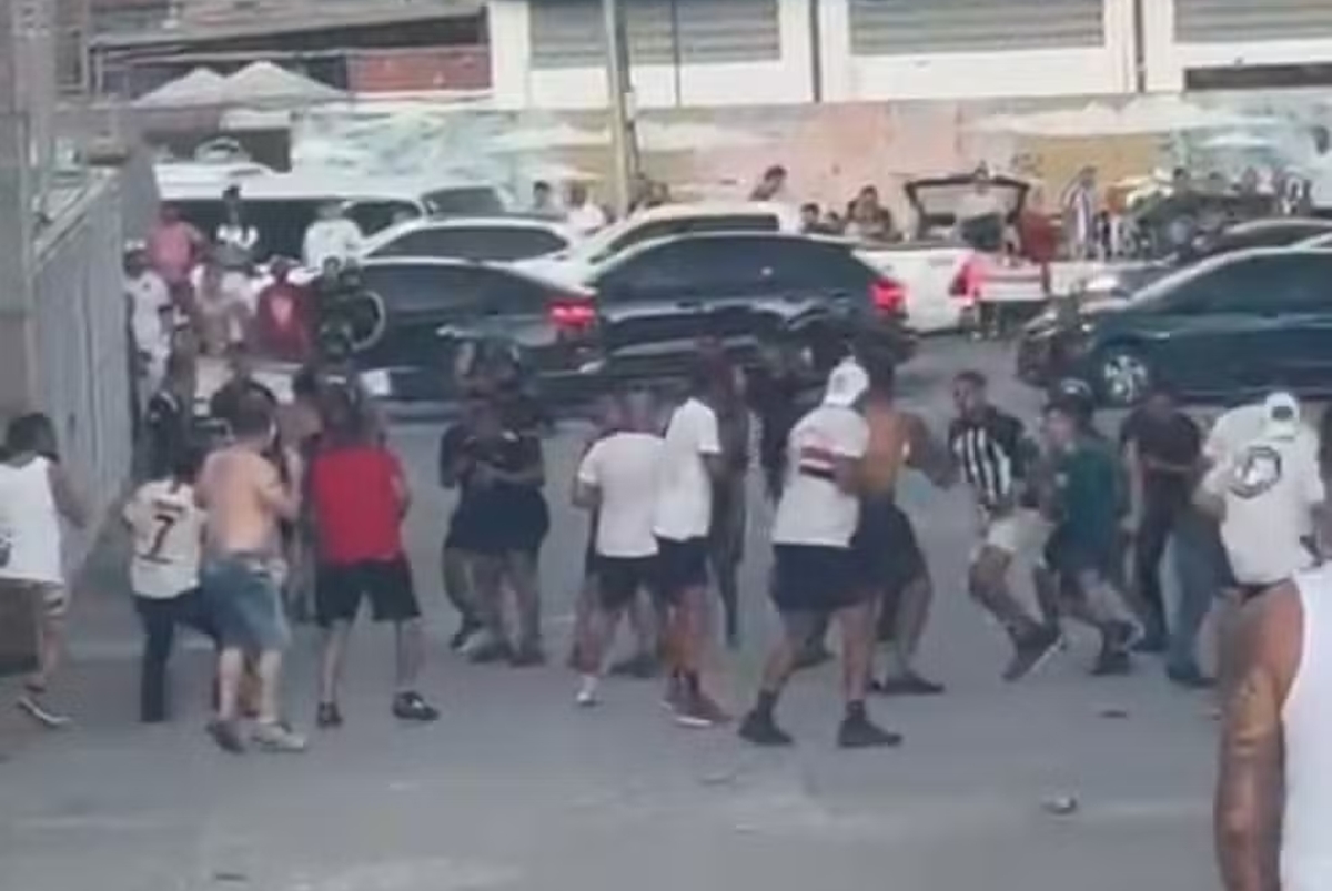 Vídeo: antes de empate, torcidas de Ceará e São Paulo brigam