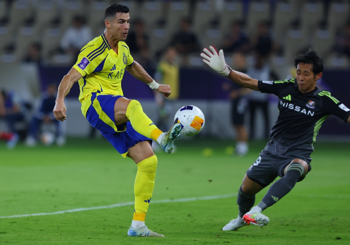 Cristiano Ronaldo faz 934º gol da carreira e recria comemoração. Veja