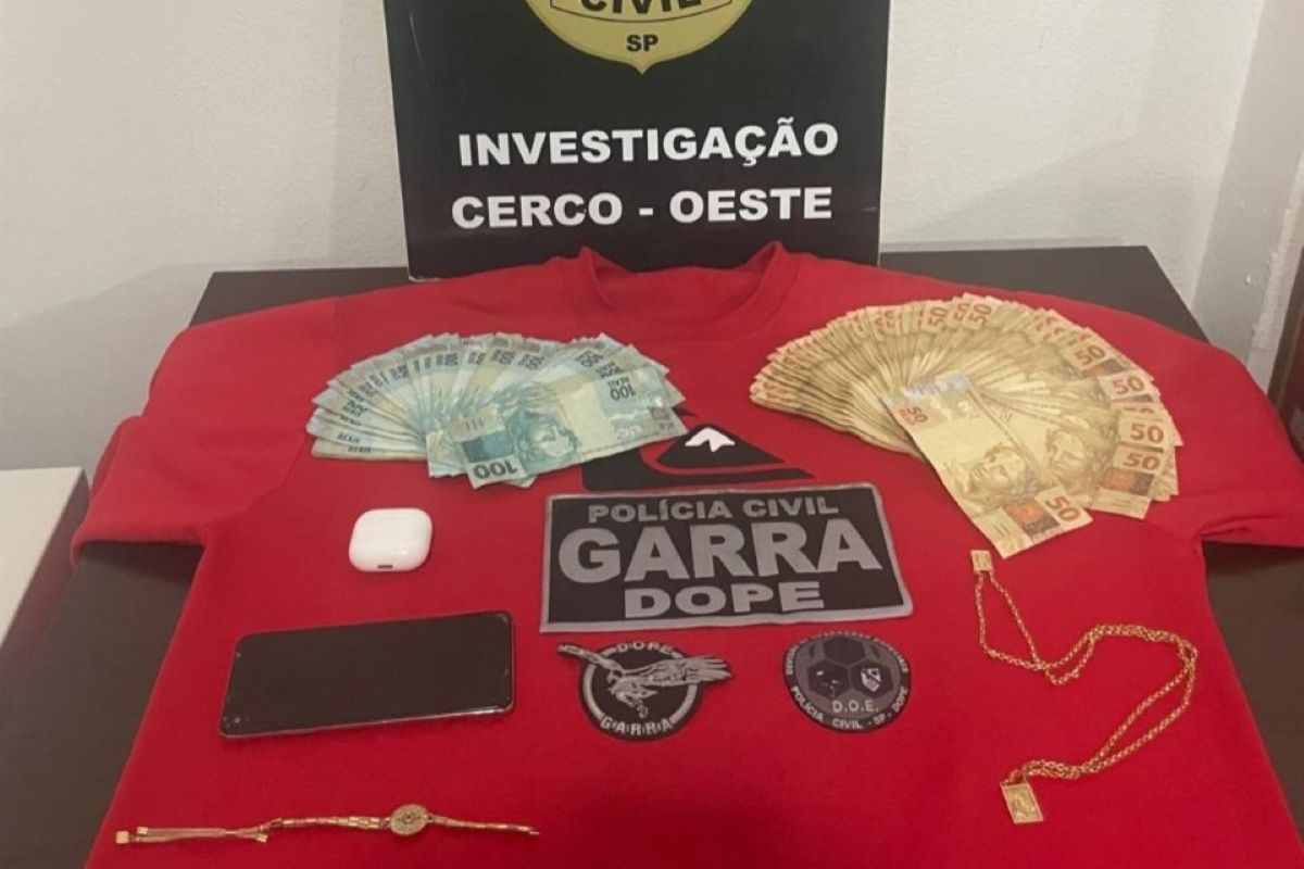 Polícia usa localização de fone para prender ladrão de mansão em SP