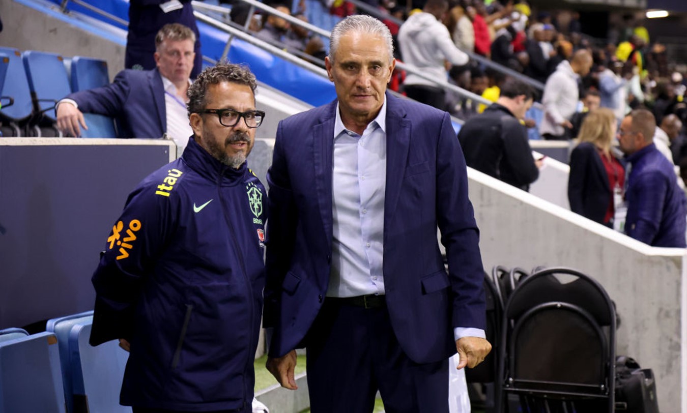 Santos encaminha acerto com novo treinador. Saiba quem