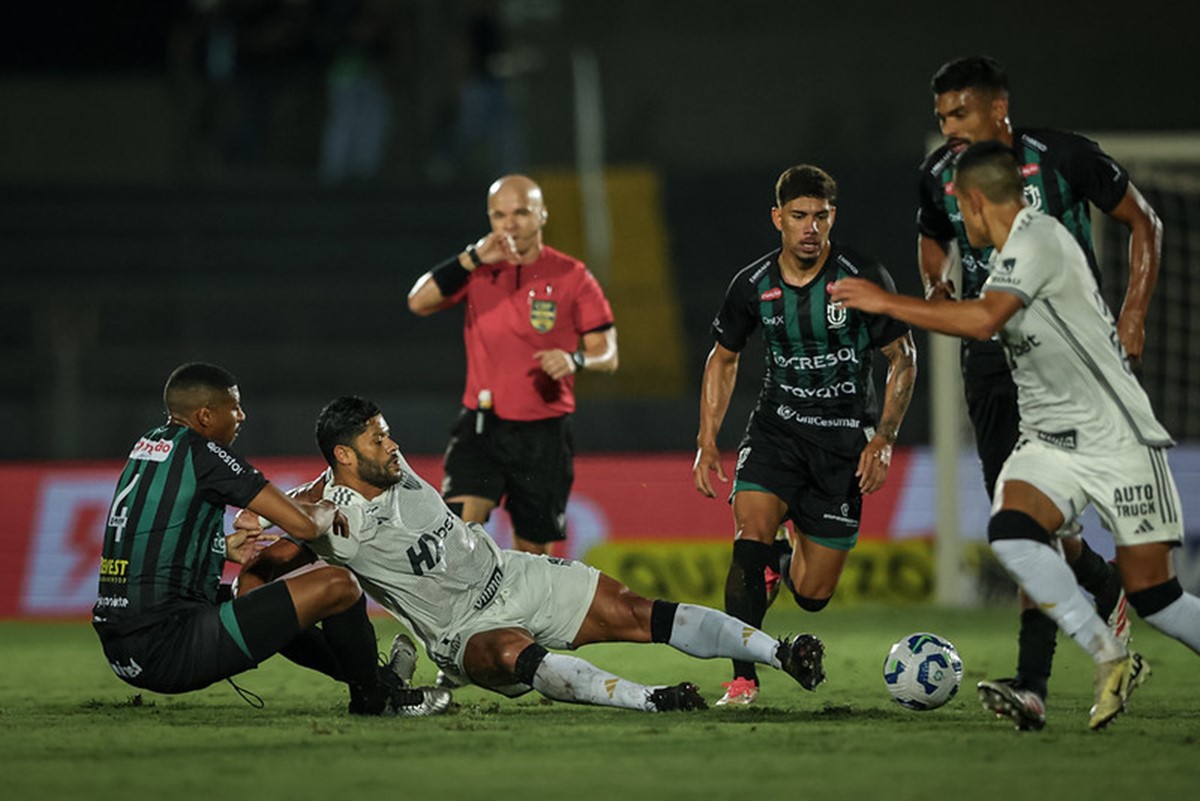 Copa do Brasil: Atlético-MG e Maringá empatam em jogo de quatro gols