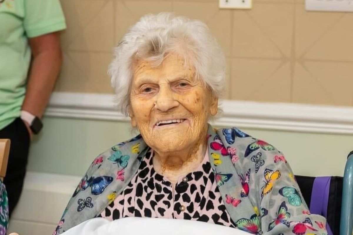 Após morte de freira, saiba quem se torna a pessoa mais velha do mundo