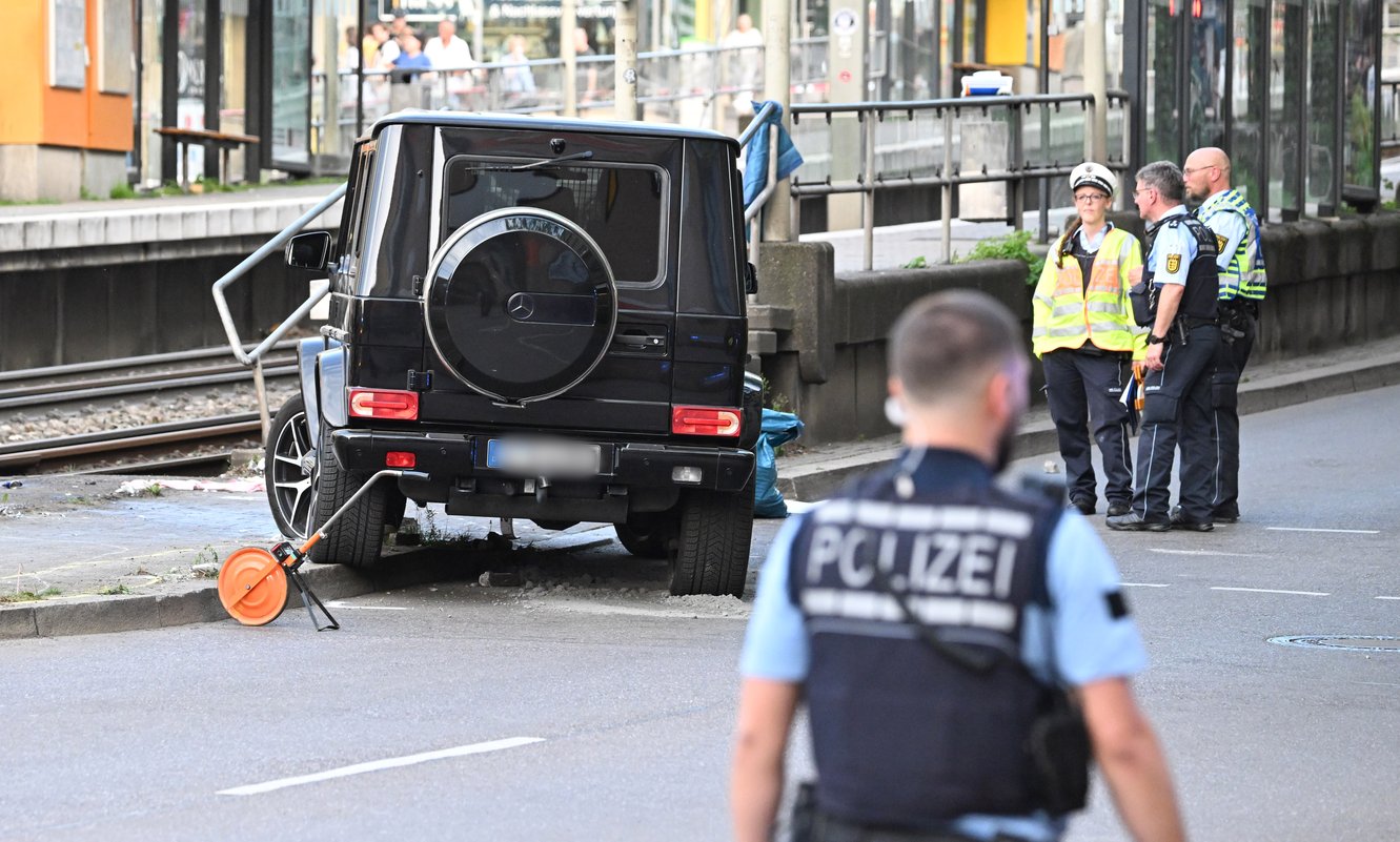 Atropelamento em massa deixa feridos na Alemanha