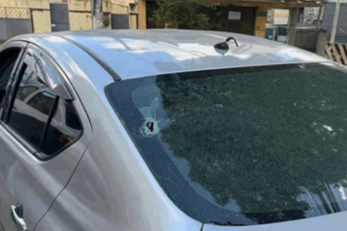 Bombeiro atira em carro de app ao mulher desistir de encontro no Rio