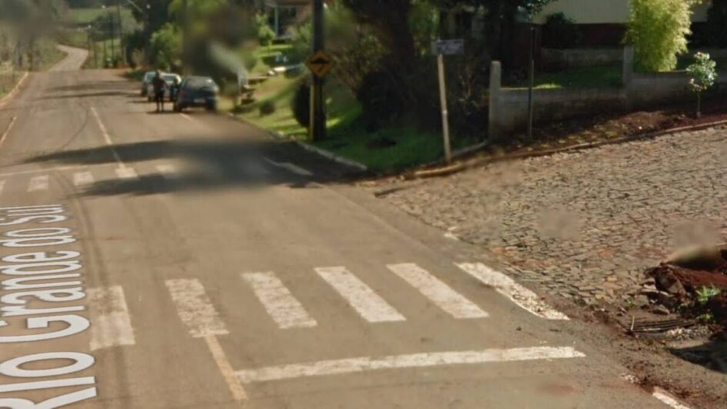 SC: motorista com CNH suspensa atropela crianças na faixa de pedestres