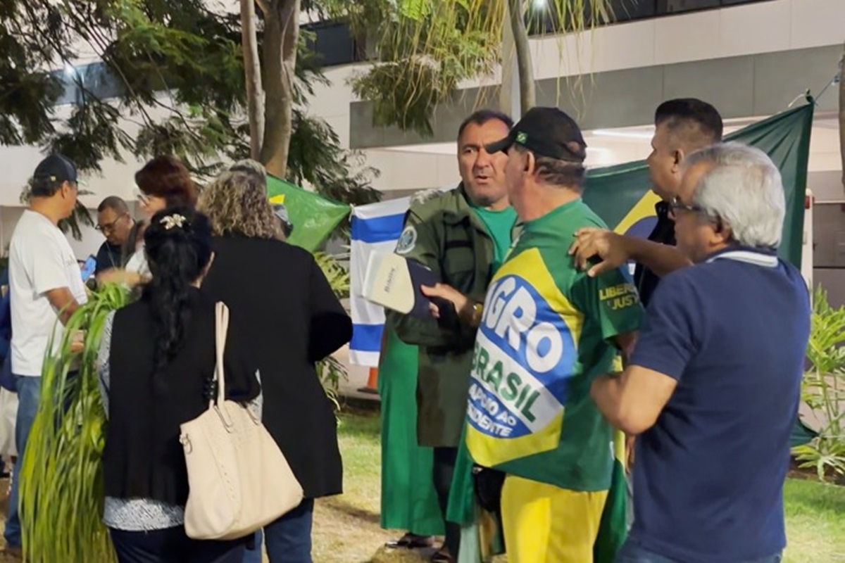 “Bispo do capeta”, grita apoiador de Bolsonaro após apanhar de pastor