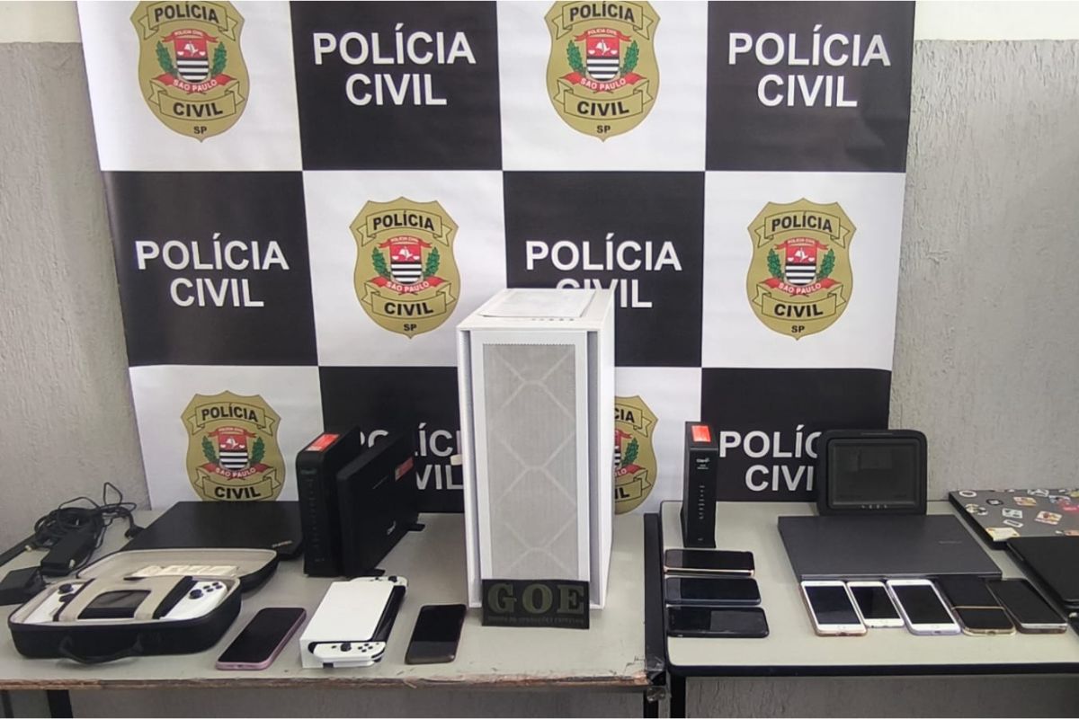 Operação contra ataque a show de Lady Gaga chega a adolescente de SP