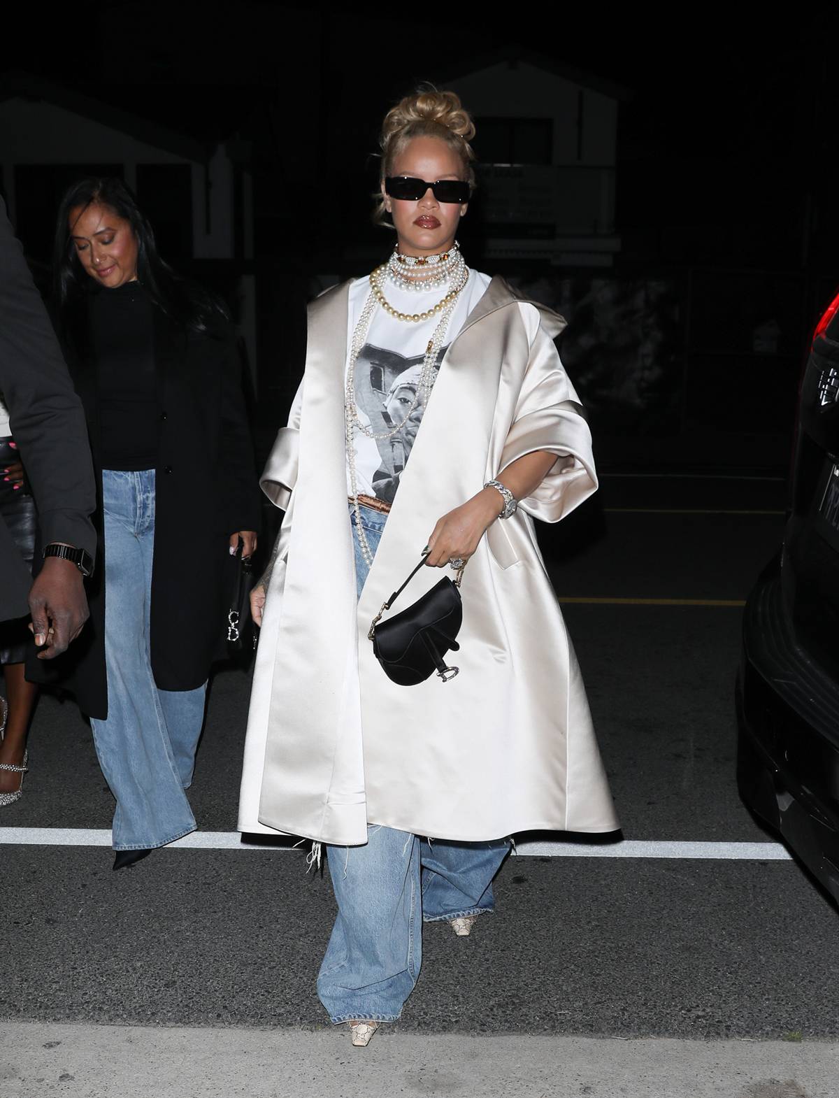 Rihanna com a Saddle Bag, da Dior - Metrópoles