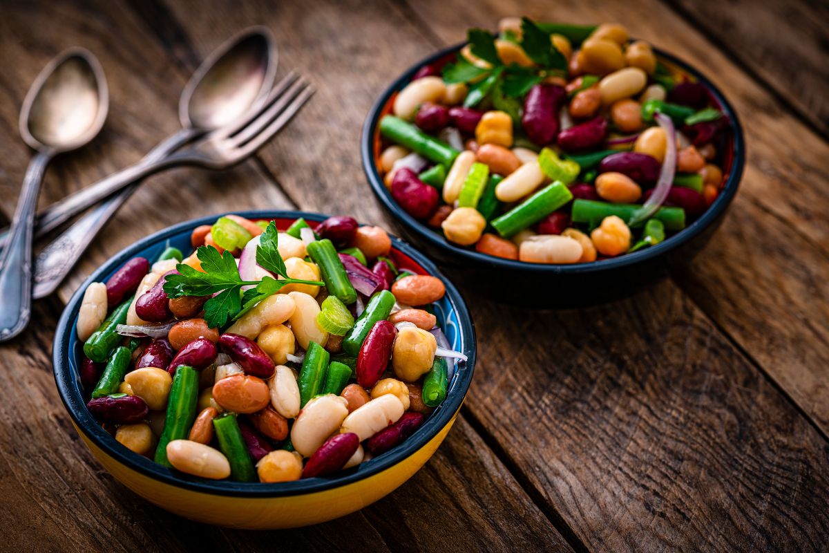 Salada de feijões com castanha