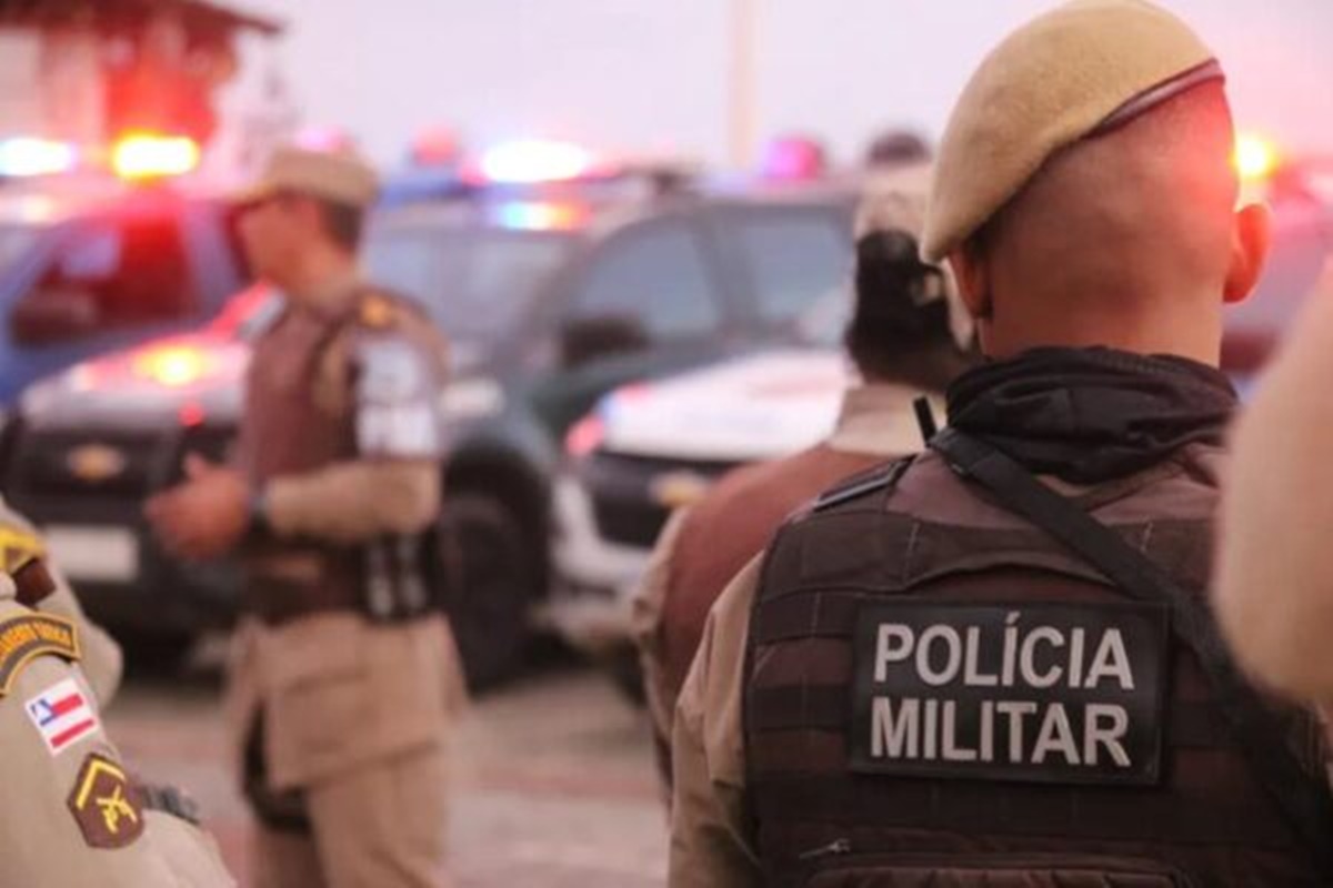 Denúncia de cárcere termina com 3 suspeitos mortos e PM ferido na BA