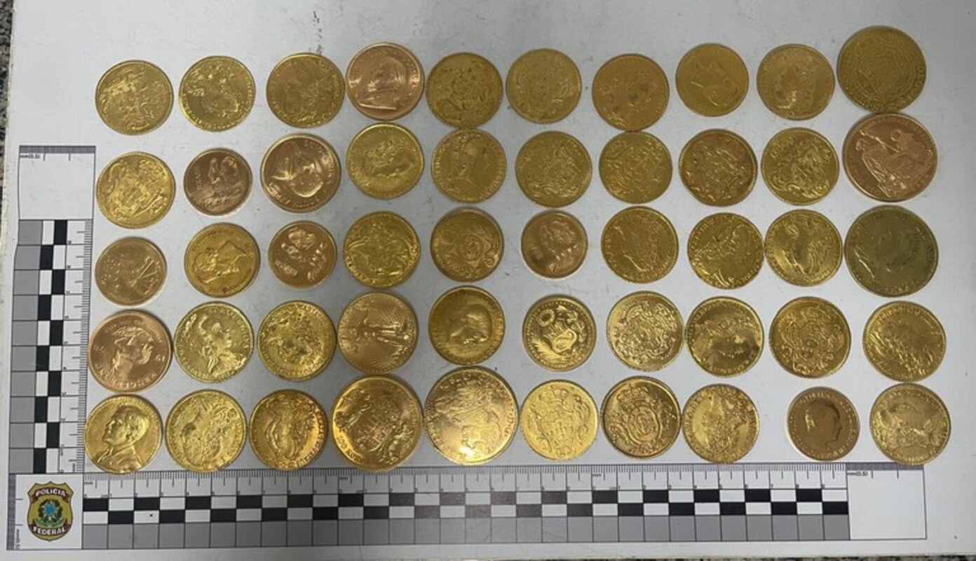 PF prende passageiro em aeroporto com R$ 500 mil em moedas de ouro
