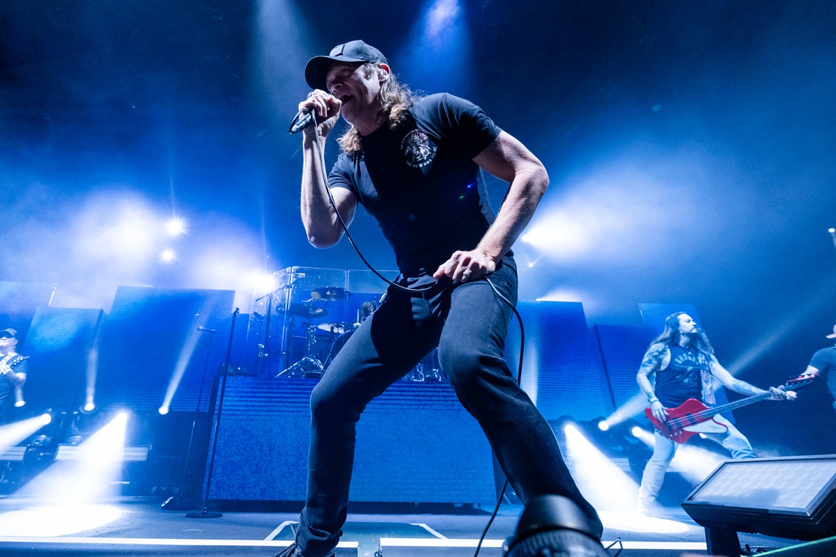 Vocalista do 3 Doors Down está com câncer em estágio 4