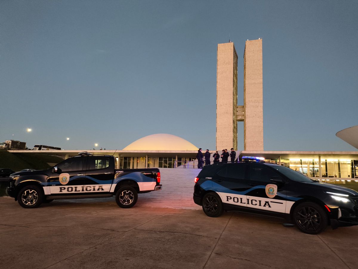 Em dia de manifestação, Congresso tem reforço na segurança