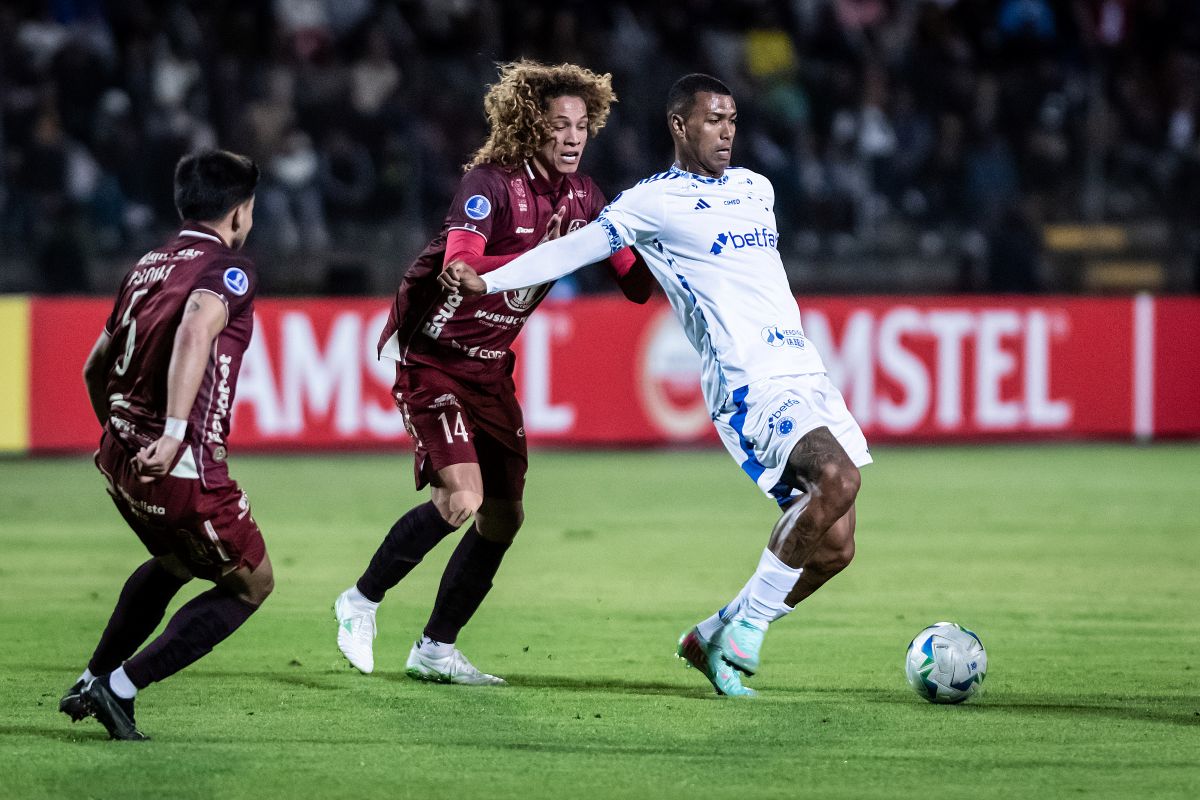 Cruzeiro empata com Mushuc Runa e é eliminado da Sul-Americana