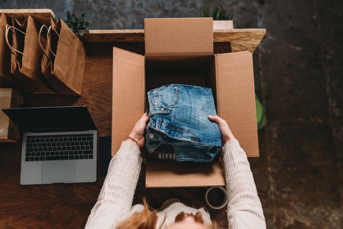 Foto com cor. Moda circular ganha força nos Estados Unidos - Metrópoles