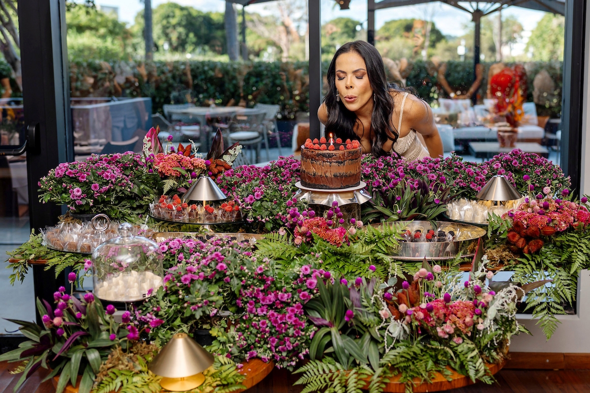 Aniversário de Débora Epitácio - Metrópoles