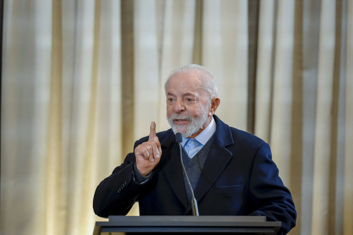 Em visita à Rússia, Lula defende multilateralismo e paz na Ucrânia