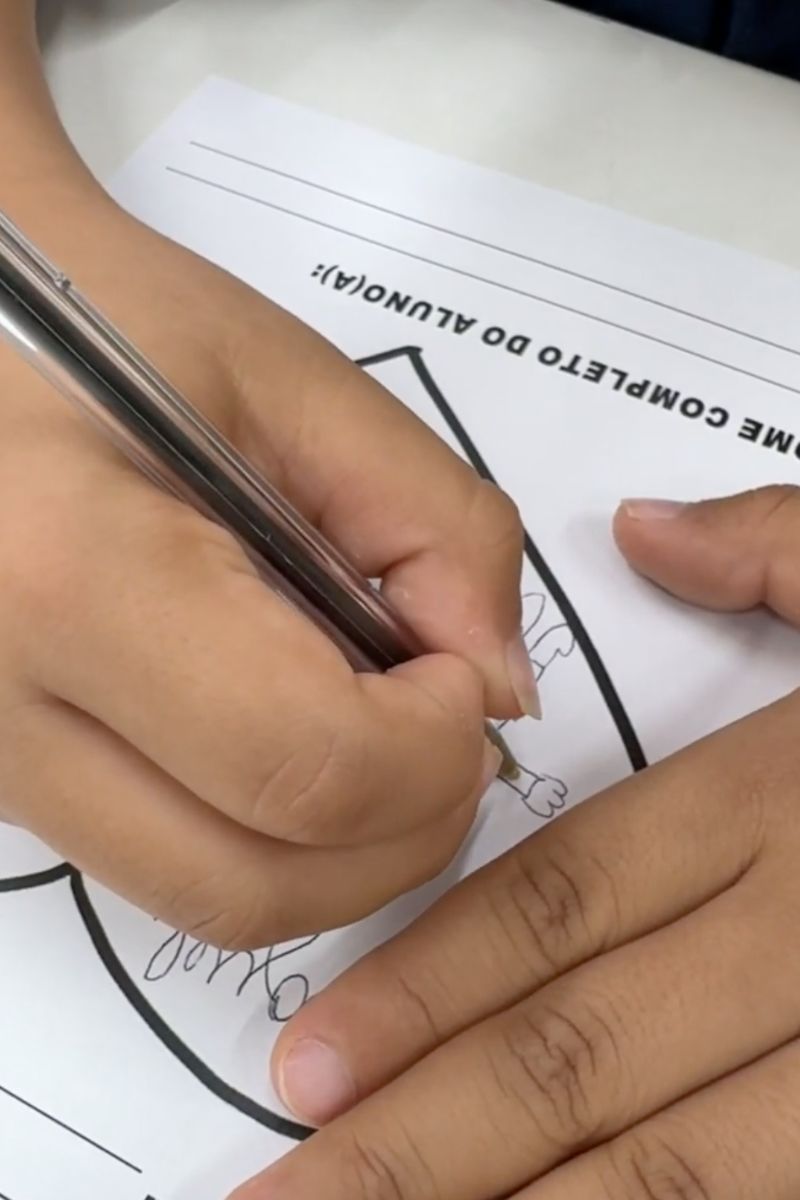 Vívida Design Singular homenageia mães ao eternizar desenho de filhos