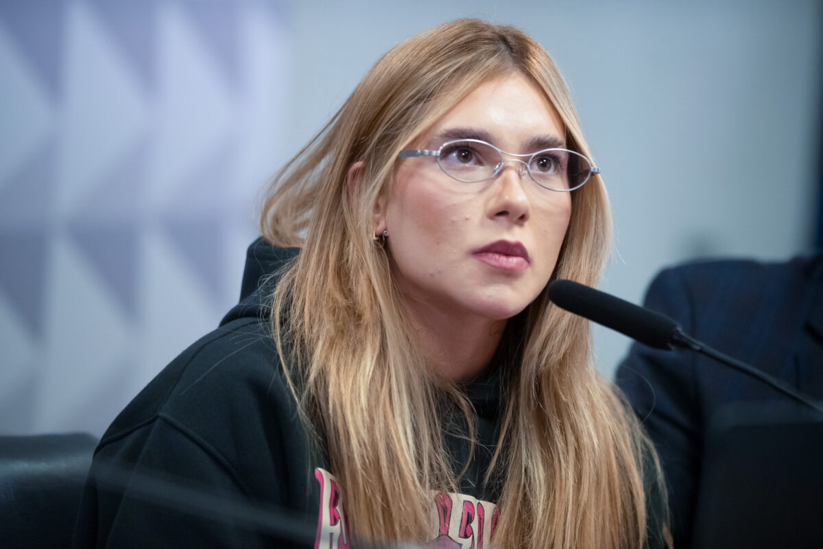 Visual despretensioso de Virginia gera comparações com Richthofen