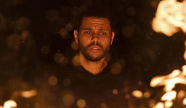 Foto colorida do filme Hurry Up Tomorrow - Metrópoles
