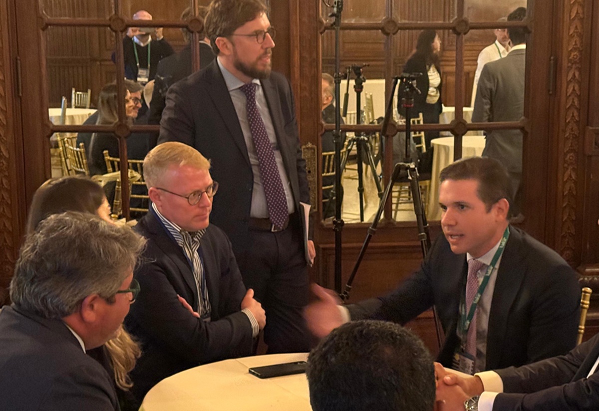 Vídeo: Motta e Barroso se reúnem em NY com a SpaceX, de Elon Musk