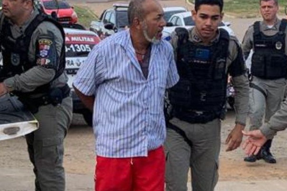 Preso suspeito de cometer chacina após crise de ciúmes. Cinco morreram
