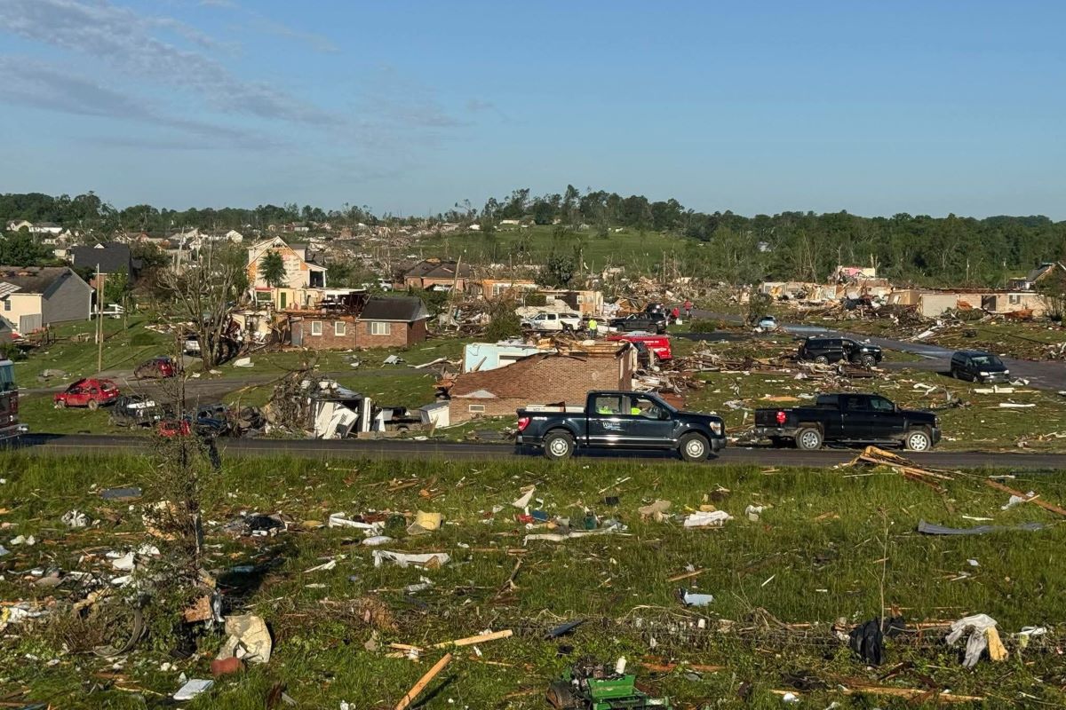 Tornados causam mais de 20 mortes no sul dos Estados Unidos. Vídeo