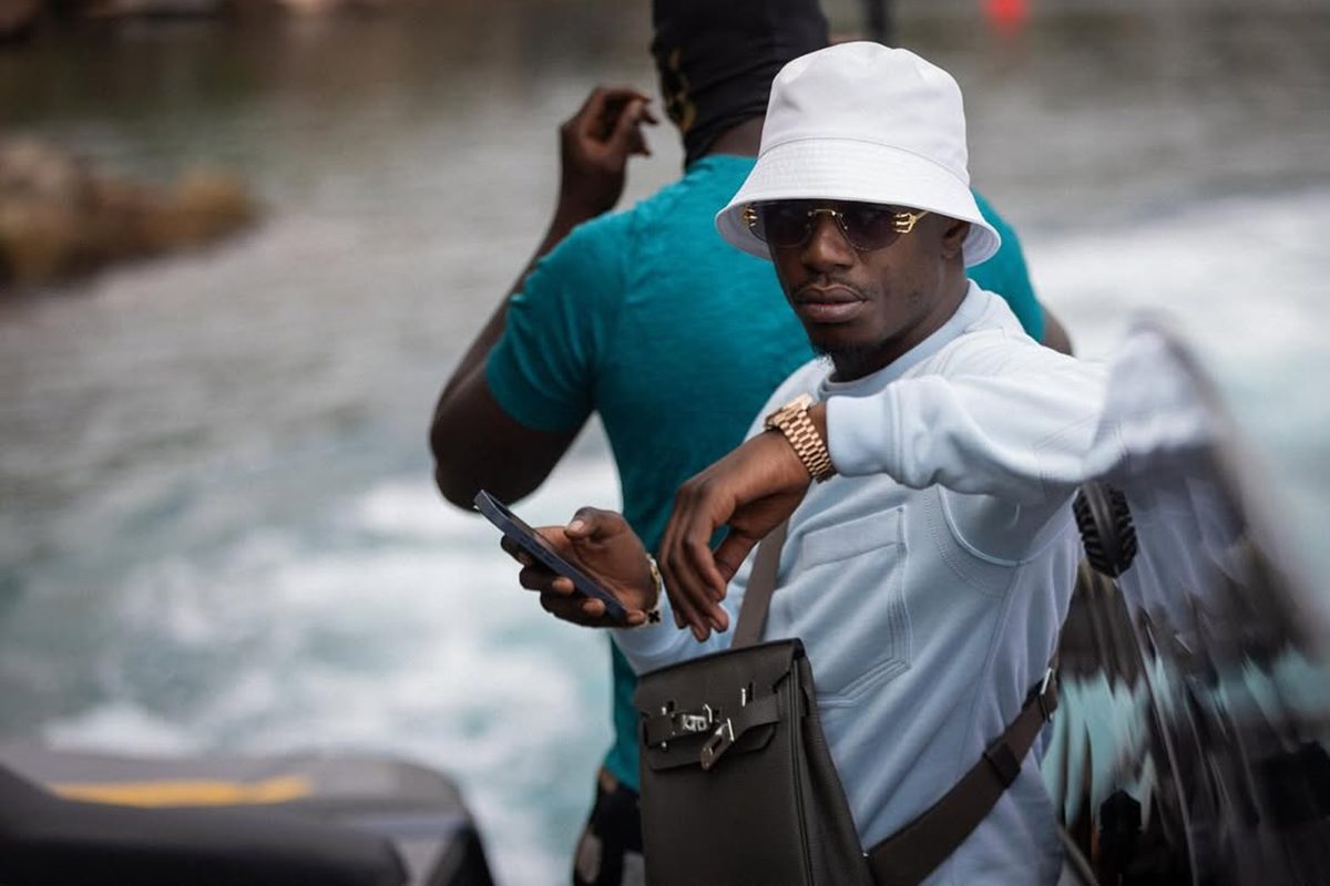 Rapper francês premiado morre horas antes de subir a palco para show