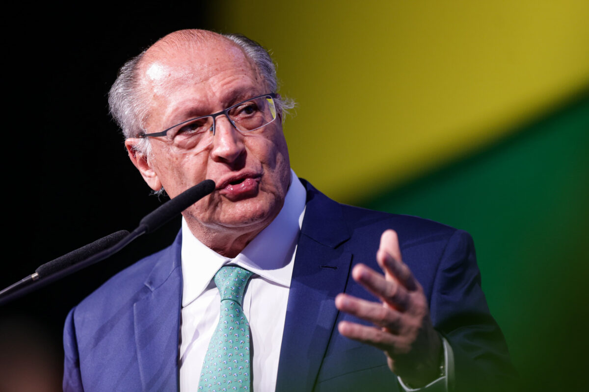 Alckmin: guerra comercial dos EUA ajuda agro, mas preocupa indústria