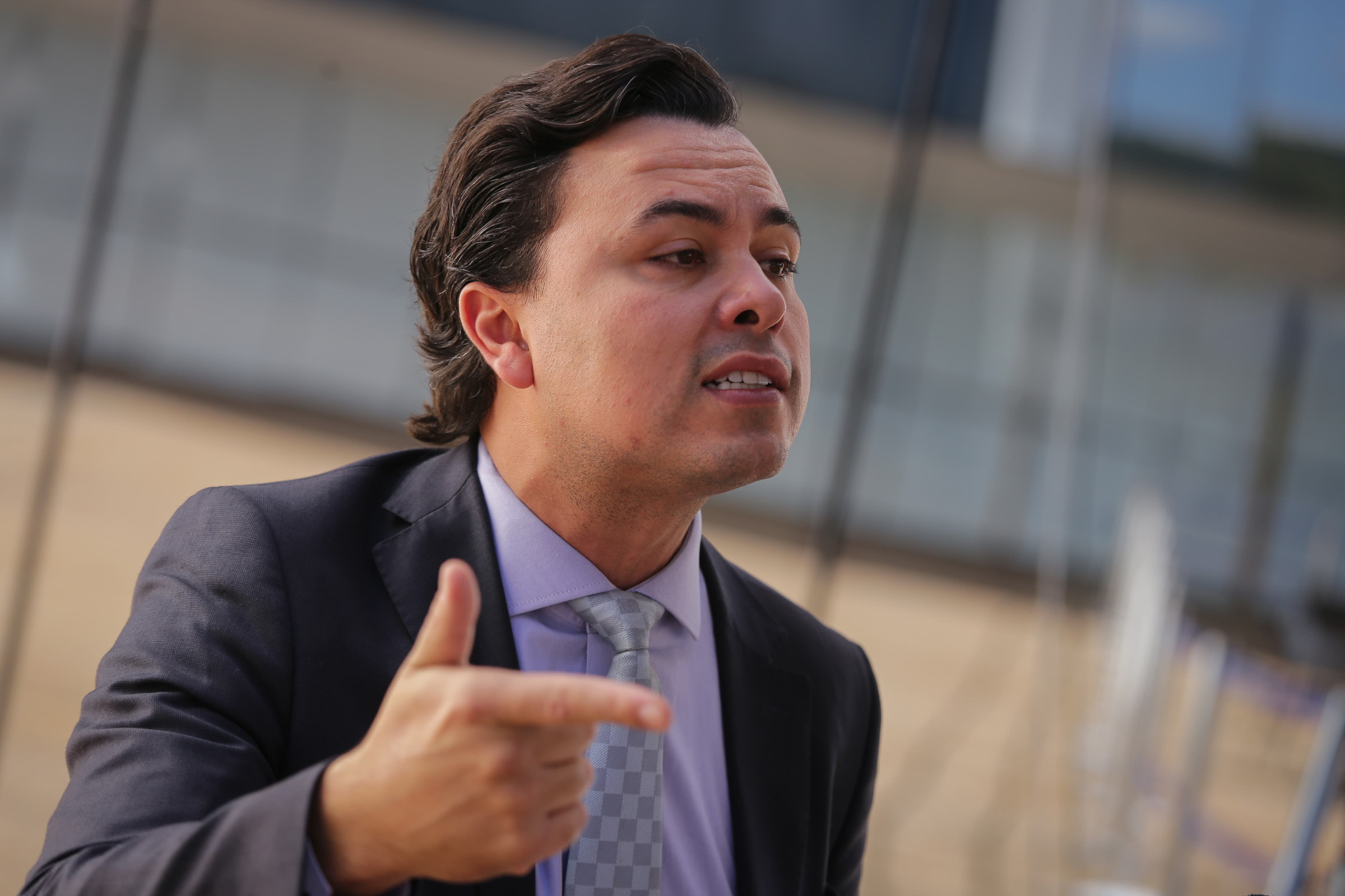 O advogado de Filipe Martins é maluco?