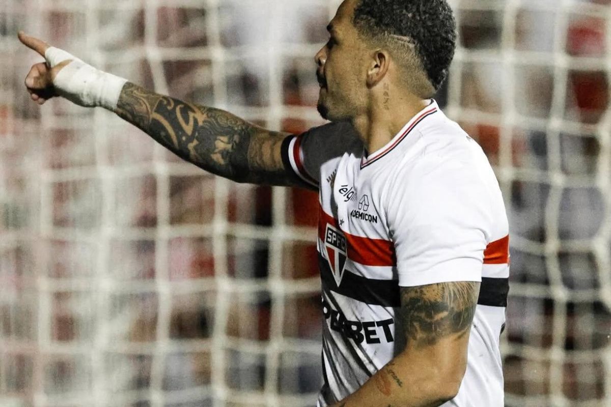 Em partida com expulsão dupla, São Paulo avança na Copa do Brasil