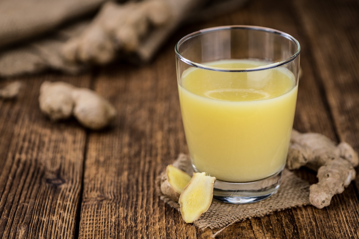 Imagem colorida de suco de gengibre - Metrópoles 