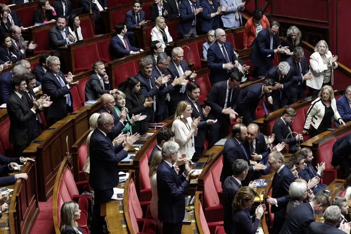 França aprova projeto que regulamenta a eutanásia no país