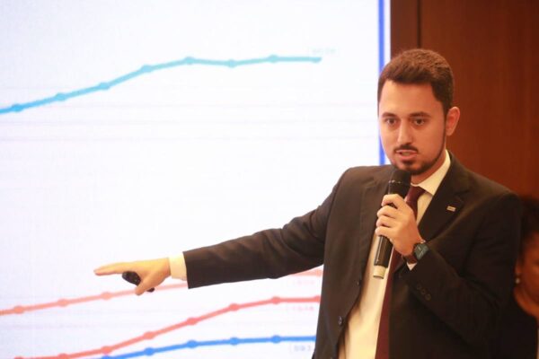 Imagem colorida do diretor de Avaliação da Educação Superior do Inep, Ulysses Teixeira