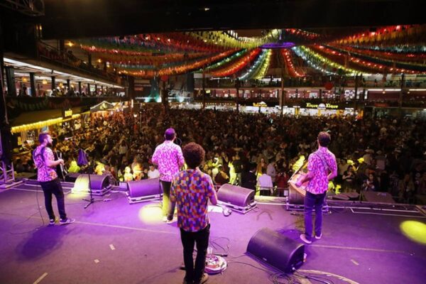 Temporada de Festa Junina se inicia neste final de semana em São Paulo. Arraiais terão comidas típicas, shows e brincadeiras - Metrópoles