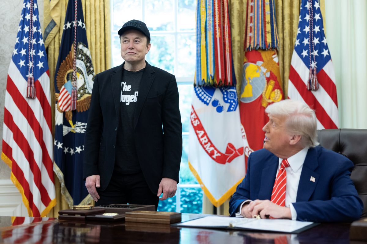 Foto com cor. Frame da participação de Elon Musk no SNL - Metrópoles