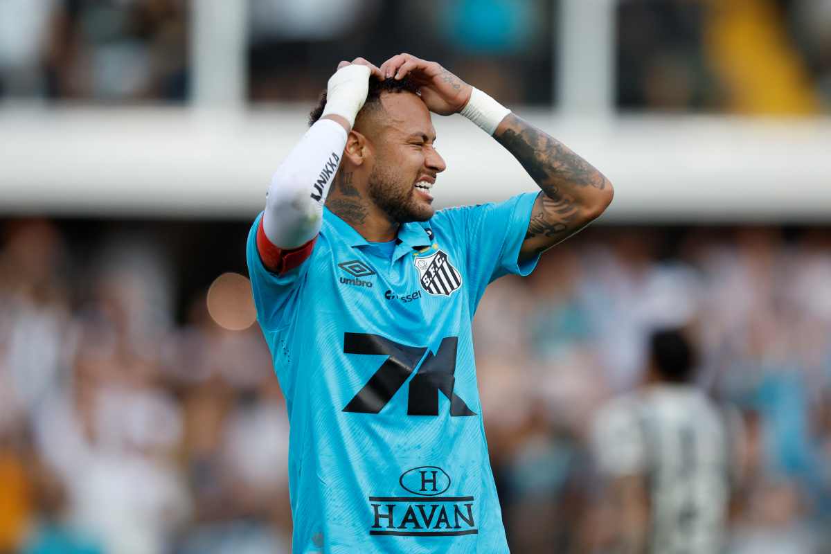 Neymar se pronuncia após expulsão e derrota do Santos: “Me perdoem”